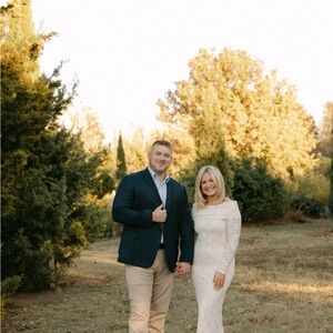 Elegant Off-Shoulder Lace Wedding Dress in Cream